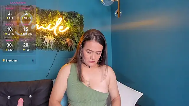 celestelewis online show from November 2025 07:40:03 PM