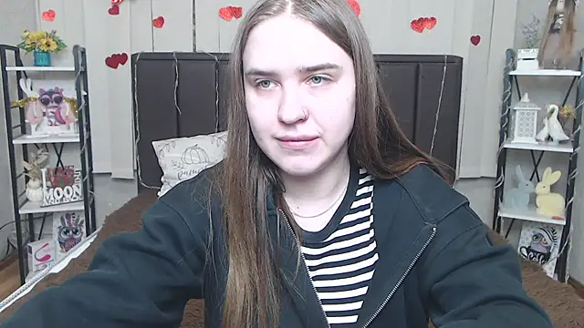 LauraHlot online show from May 2026 06:09:01 PM