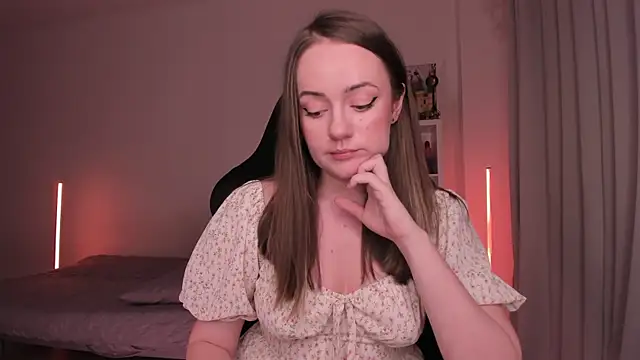 WalkingGirl online show from January 2025 08:23:02 PM