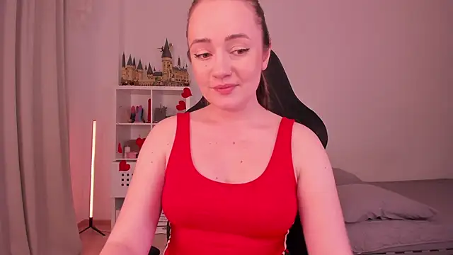 WalkingGirl online show from February 2025 08:37:01 PM