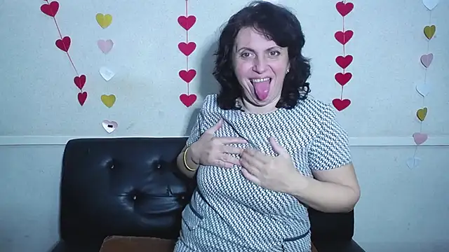 LuciaMii online show from February 2025 09:40:01 PM