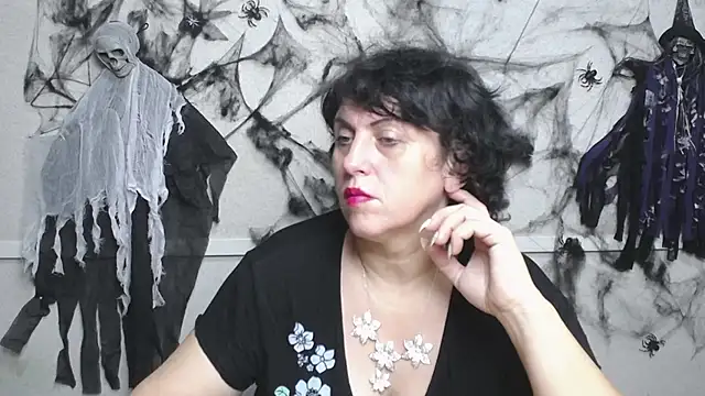 LuciaMii online show from November 2025 06:12:01 AM