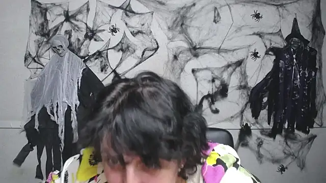 LuciaMii online show from November 2025 06:15:01 PM