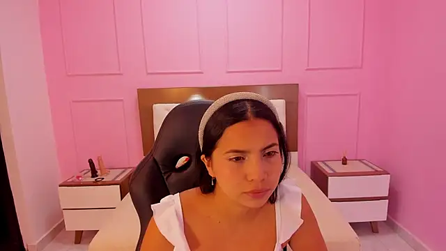 Snapshot of TATIGOLD2 chatting on December 2025 10:37:02 PM TATIGOLD2 online show from December 2025 10:37:02 PM