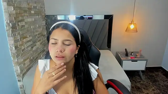 Snapshot of TATIGOLD2 chatting on January 2026 10:45:01 PM TATIGOLD2 online show from January 2026 10:45:01 PM