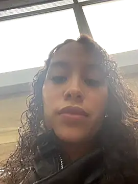 MarieLeon online show from December 2025 09:10:02 PM