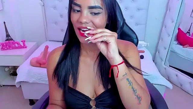 Snapshot of silvana__miller chatting on January 2025 07:08:01 PM silvana miller online show from January 2025 07:08:01 PM