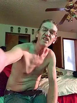 coolbrease10 online show from April 2026 08:39:01 PM