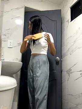 Arilw online show from October 2025 01:07:01 PM