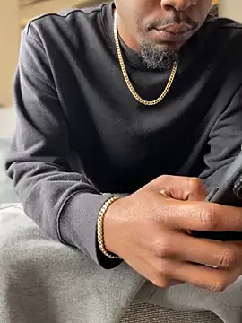 Snapshot of MobyDxck chatting on December 2024 04:59:02 PM MobyDxck online show from December 2024 04:59:02 PM