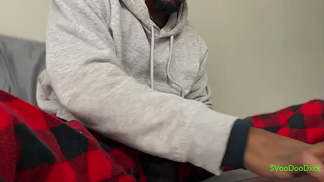 MobyDxck online show from December 2025 07:18:01 PM