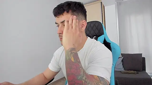 MatMalonne online show from March 2025 01:18:01 PM