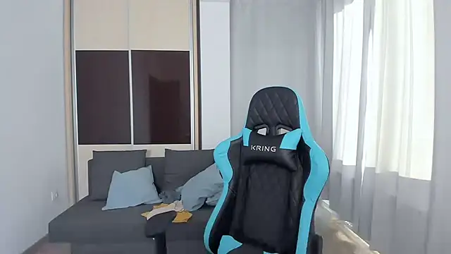 MatMalonne online show from September 2025 04:58:02 AM