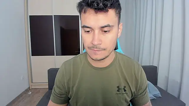 MatMalonne online show from October 2025 06:02:02 AM