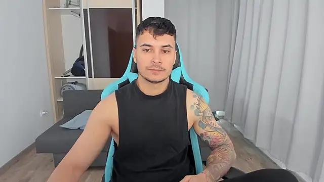 MatMalonne online show from November 2025 06:55:01 AM