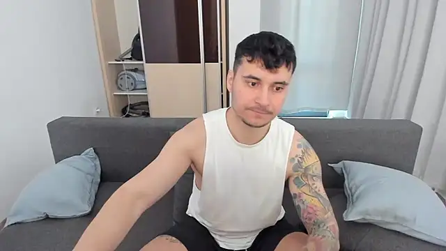 MatMalonne online show from April 2026 12:39:02 PM