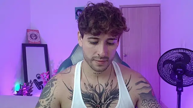 Snapshot of Ares_blue chatting on May 2026 11:48:02 AM Ares blue online show from May 2026 11:48:02 AM