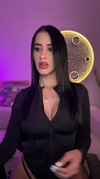 Snapshot of SarahhSmitth1 chatting on April 2026 11:28:01 PM SarahhSmitth1 online show from April 2026 11:28:01 PM