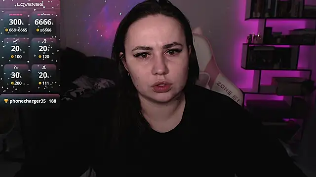 Snapshot of SexyWitch_666 chatting on January 2025 06:41:02 PM SexyWitch 666 online show from January 2025 06:41:02 PM