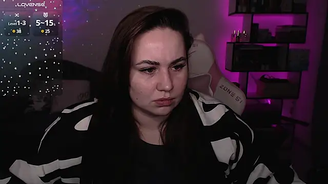 Snapshot of SexyWitch_666 chatting on March 2025 04:17:02 AM SexyWitch 666 online show from March 2025 04:17:02 AM