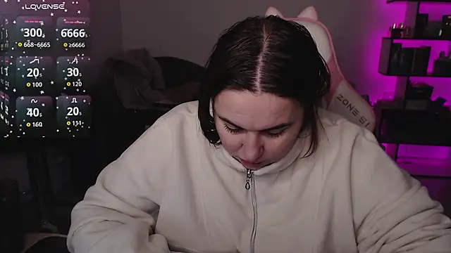 Snapshot of SexyWitch_666 chatting on November 2025 07:02:02 AM SexyWitch 666 online show from November 2025 07:02:02 AM