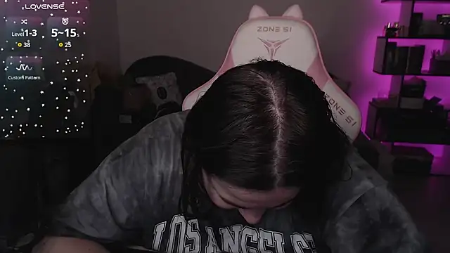 Snapshot of SexyWitch_666 chatting on November 2025 04:00:02 AM SexyWitch 666 online show from November 2025 04:00:02 AM