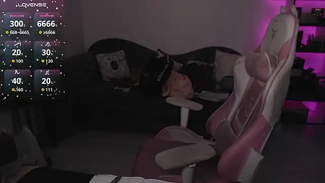 Snapshot of SexyWitch_666 chatting on November 2025 07:30:01 AM SexyWitch 666 online show from November 2025 07:30:01 AM