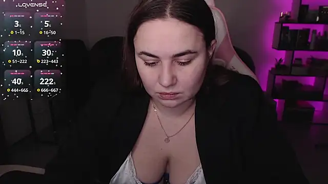 Snapshot of SexyWitch_666 chatting on December 2025 06:41:01 AM SexyWitch 666 online show from December 2025 06:41:01 AM