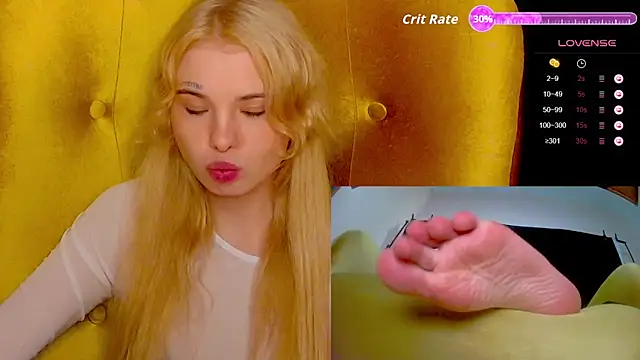 Snapshot of MisssLola chatting on September 2025 03:01:01 PM MisssLola online show from September 2025 03:01:01 PM