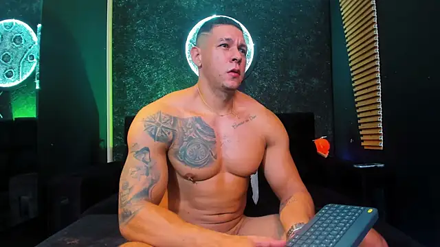 MassimoWalton2 online show from December 2024 03:04:02 AM