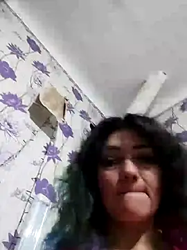 Snapshot of SweetLeila40 chatting on February 2025 02:49:01 AM SweetLeila40 online show from February 2025 02:49:01 AM