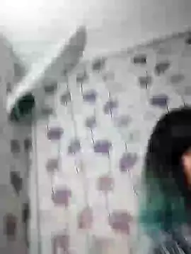 Snapshot of SweetLeila40 chatting on February 2025 09:17:01 PM SweetLeila40 online show from February 2025 09:17:01 PM