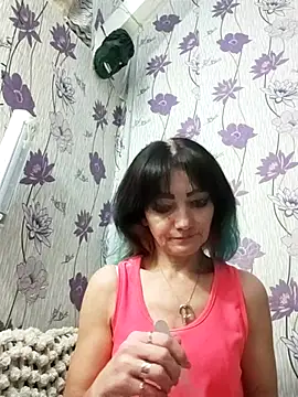 Snapshot of SweetLeila40 chatting on February 2025 01:57:02 AM SweetLeila40 online show from February 2025 01:57:02 AM