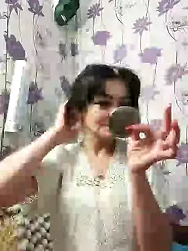 Snapshot of SweetLeila40 chatting on February 2025 02:58:02 AM SweetLeila40 online show from February 2025 02:58:02 AM