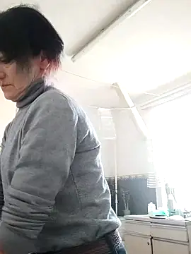 Snapshot of SweetLeila40 chatting on February 2025 12:45:02 PM SweetLeila40 online show from February 2025 12:45:02 PM