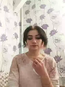 Snapshot of SweetLeila40 chatting on March 2025 12:54:01 AM SweetLeila40 online show from March 2025 12:54:01 AM