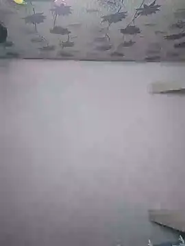 Snapshot of SweetLeila40 chatting on September 2025 10:43:01 PM SweetLeila40 online show from September 2025 10:43:01 PM