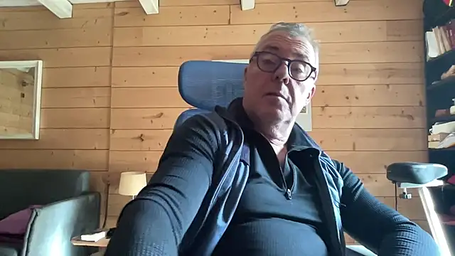 lelohop online show from October 2025 12:39:02 PM