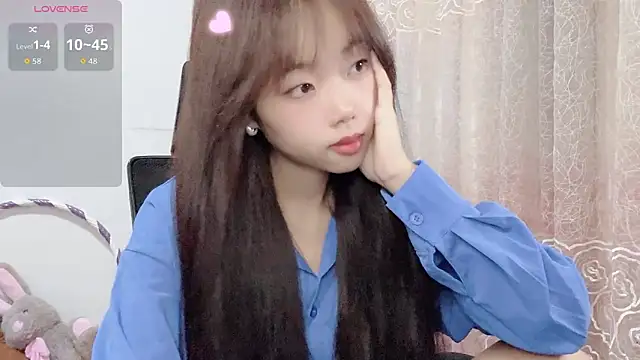 Lvy--v online show from October 2025 10:43:02 PM