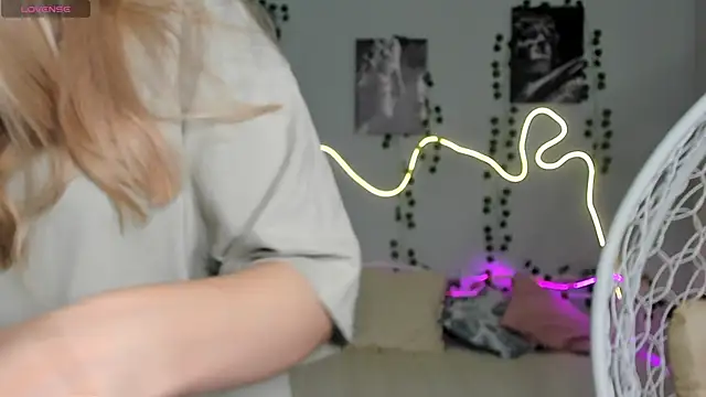 Snapshot of Melissa_babs chatting on December 2024 01:52:02 AM Melissa babs online show from December 2024 01:52:02 AM