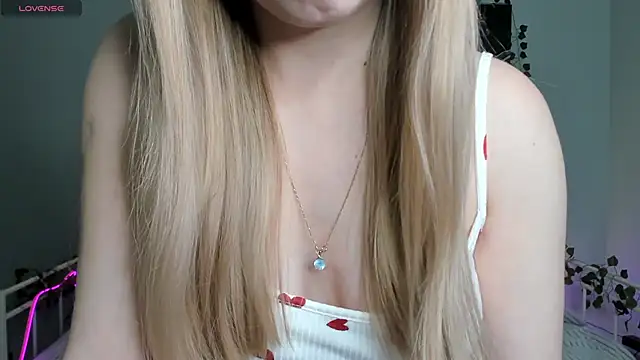 Snapshot of Melissa_babs chatting on December 2024 05:15:01 AM Melissa babs online show from December 2024 05:15:01 AM