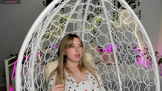 Snapshot of Melissa_babs chatting on January 2025 05:11:02 AM Melissa babs online show from January 2025 05:11:02 AM