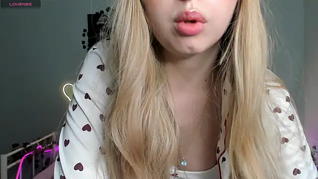 Snapshot of Melissa_babs chatting on January 2025 01:58:02 AM Melissa babs online show from January 2025 01:58:02 AM