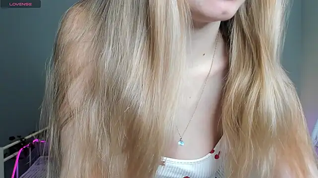 Snapshot of Melissa_babs chatting on March 2025 02:04:01 AM Melissa babs online show from March 2025 02:04:01 AM