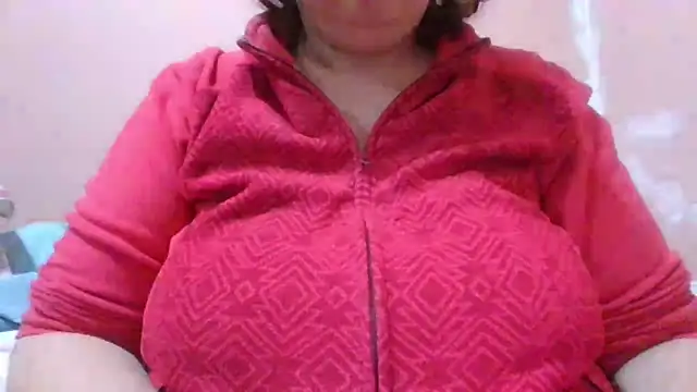 Snapshot of maria38xxx chatting on January 2025 01:23:01 AM maria38xxx online show from January 2025 01:23:01 AM