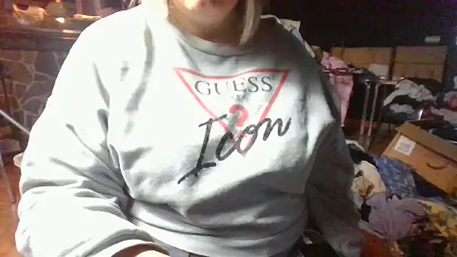 Snapshot of maria38xxx chatting on October 2025 05:00:01 PM maria38xxx online show from October 2025 05:00:01 PM