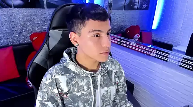 Snapshot of salvadorgomezx chatting on December 2024 04:23:02 AM salvadorgomezx online show from December 2024 04:23:02 AM