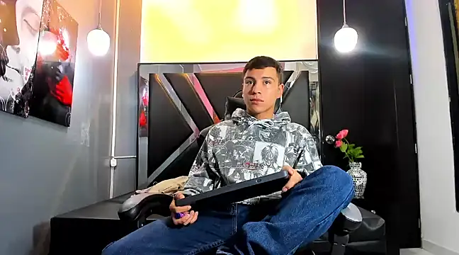 Snapshot of salvadorgomezx chatting on December 2024 07:21:02 PM salvadorgomezx online show from December 2024 07:21:02 PM