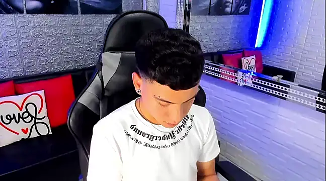 Snapshot of salvadorgomezx chatting on January 2025 02:43:02 AM salvadorgomezx online show from January 2025 02:43:02 AM