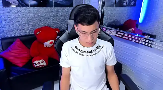 Snapshot of salvadorgomezx chatting on January 2025 07:53:02 PM salvadorgomezx online show from January 2025 07:53:02 PM